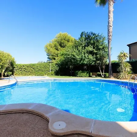 Adosado Con Jardin En Xalets De
